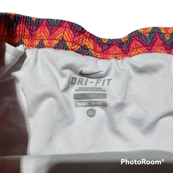 𝅺Nike‎ shorts - Picture 3 of 3